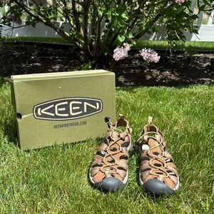 Brand new in box Keen Whisper Shoes